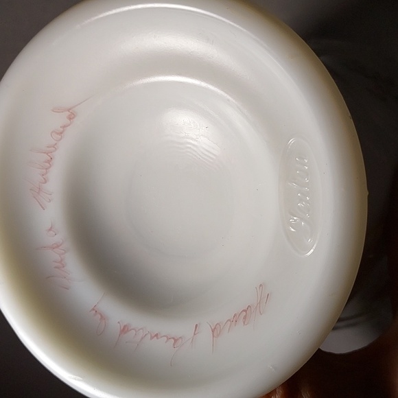 Vintage Fenton Milk Glass Hand Painted Candy Dish With Lid Signed Frieda Hubbard - Picture 8 of 9